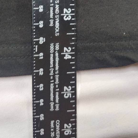 Ed Sheeran Concert Tee Featuring Green Heart on Front Medium - Picture 5 of 7